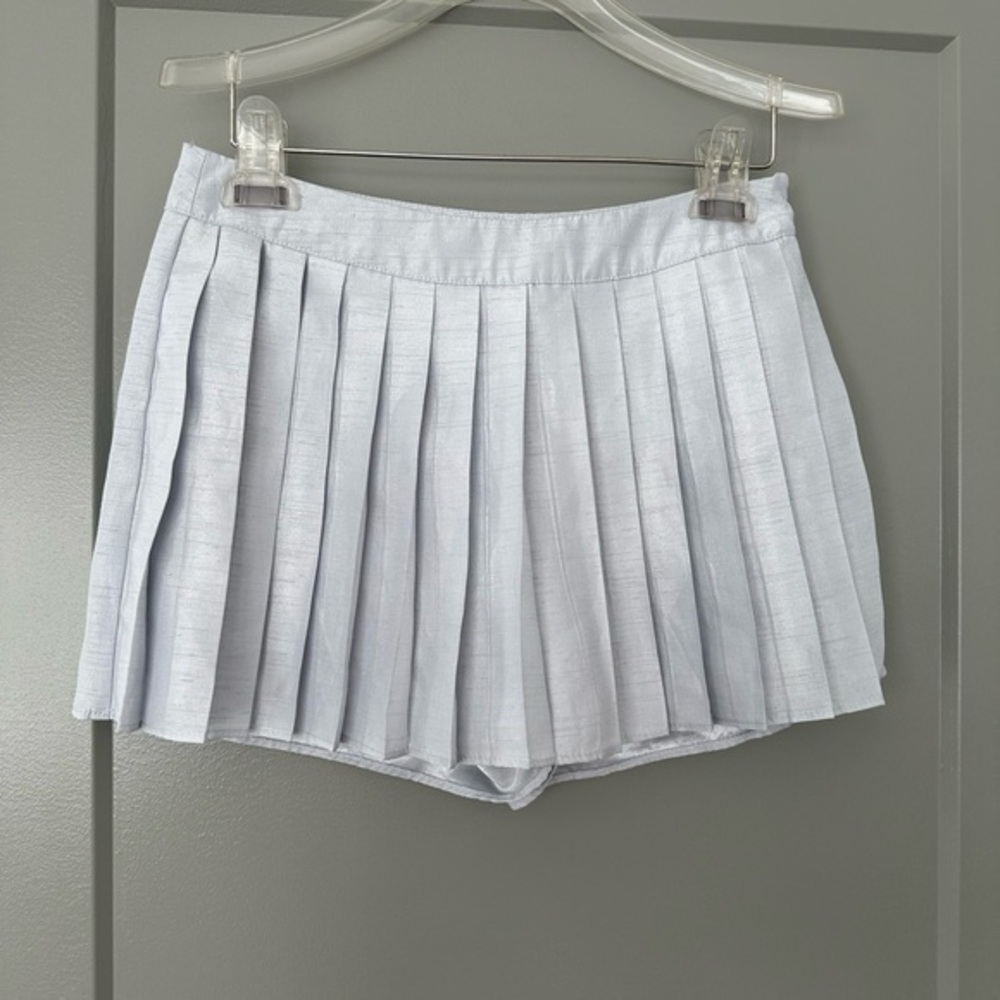 UO Light Blue Pleated Skort Women 0 Preppy Summer Outfit
Condition 8.3/10